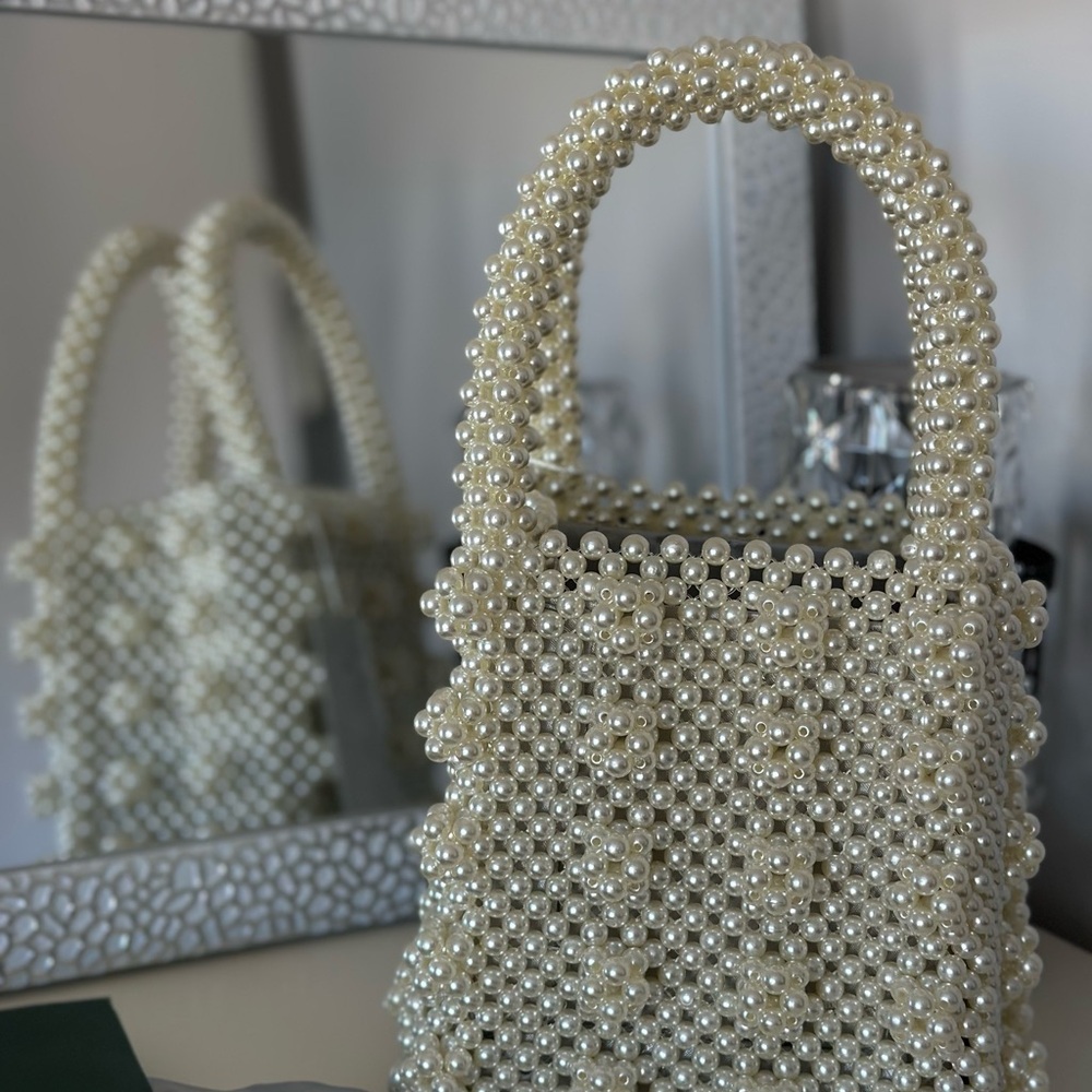Elegant Pearl Beaded Handbag